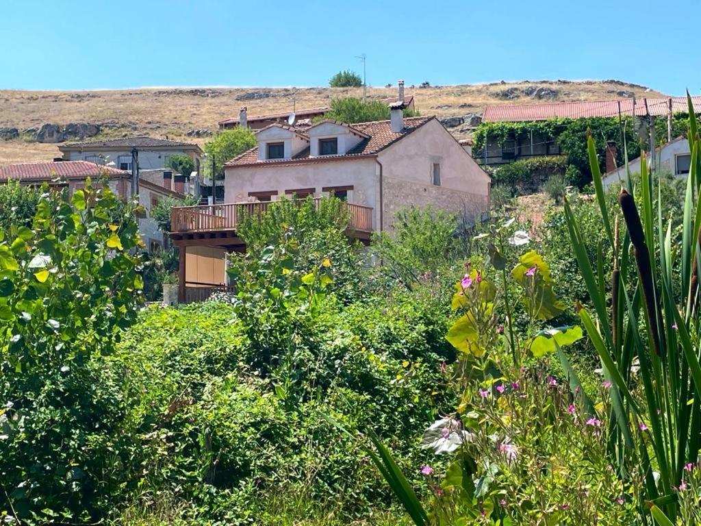 Alojamiento Gaia Aldeasona Bagian luar foto